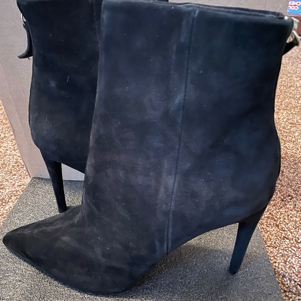 NWOB STEVE MADDEN BOOTIES